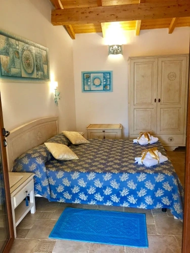 Standard Triple room with garden view