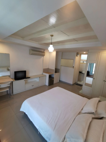 Ratchada-Sutthisan Hotel and Longstay