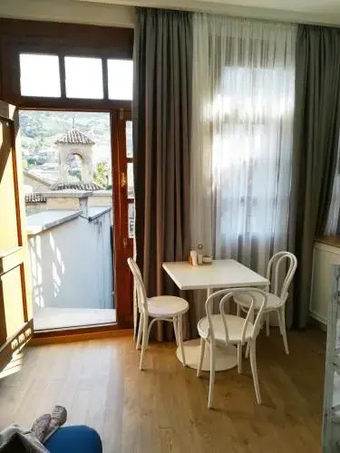 OC Apartments Metekhi