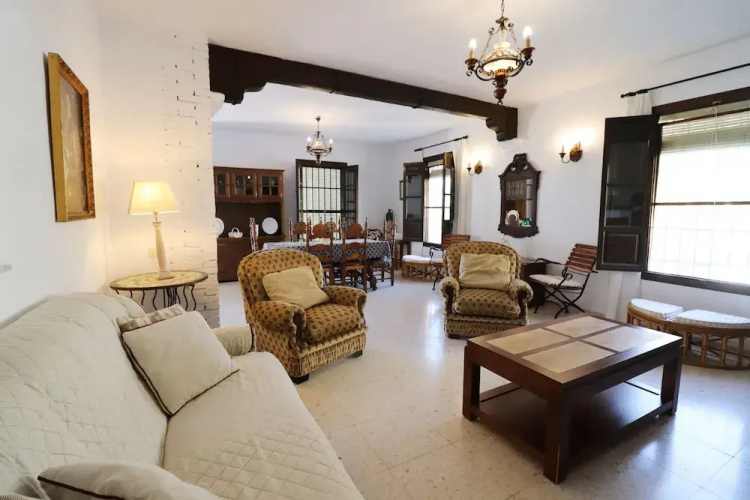 1146 Villa Hermoso