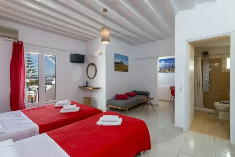 Standard Triple room