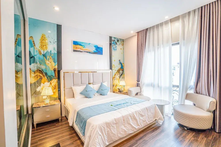 Luxury Hotel