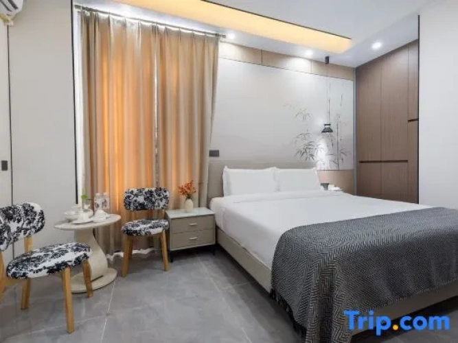 2 Bedrooms Business Suite