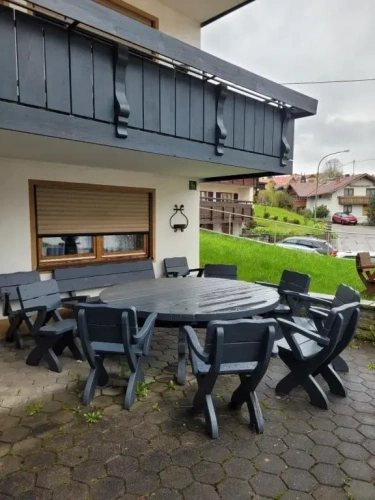 3 Bedrooms Apartment