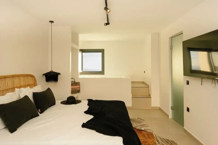 Standard Suite with balcony and with sea view