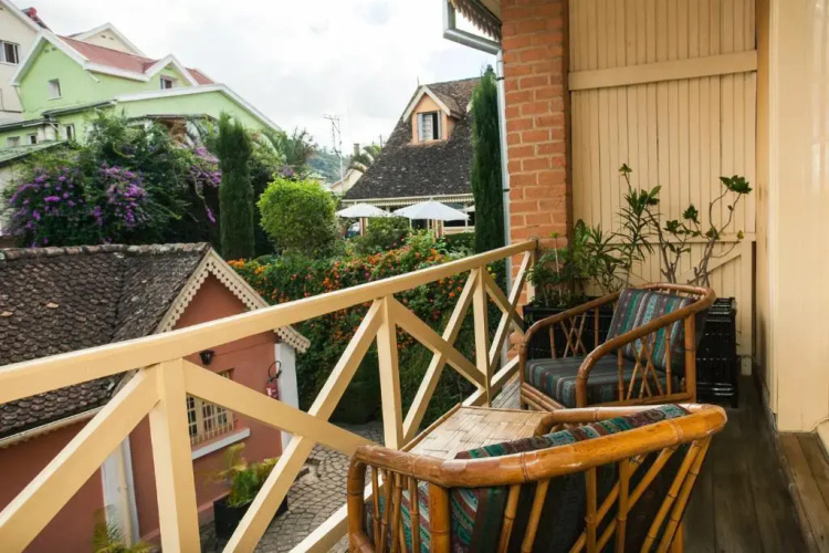 Tsara Guest House
