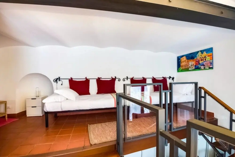 Charming Flat 1 Minute on Foot From Colosseum