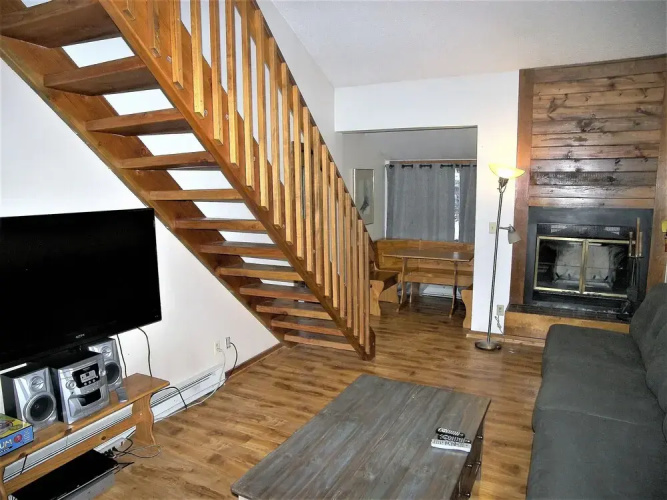 FP202S Foxpine Inn by RedAwning