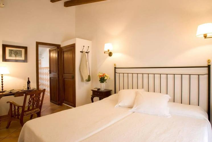Hotel S'Ardeviu