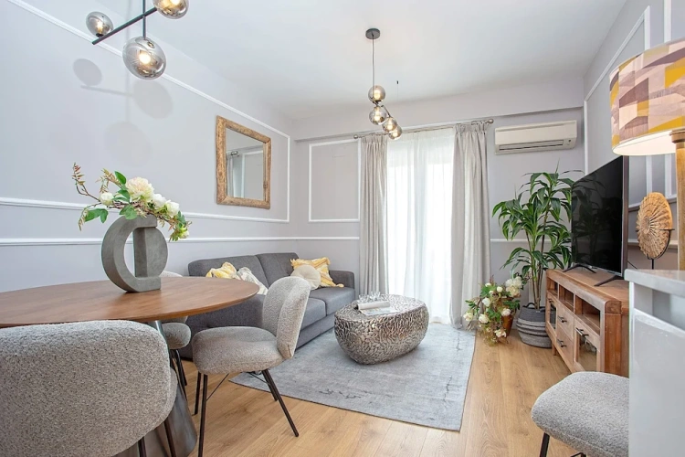2 Bedrooms Apartment