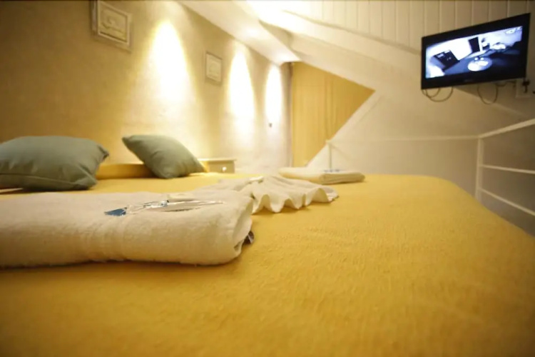 Club House Hotel