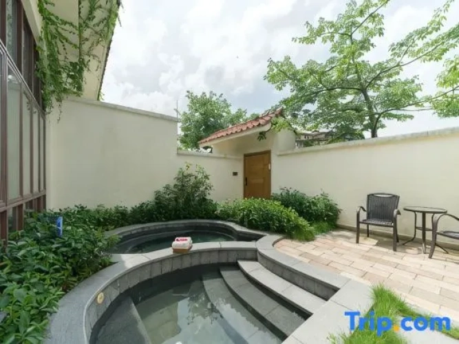 1 Bedroom Double Suite