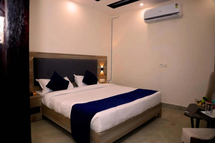 Lyf Corporate Suites - Noida Sector 19