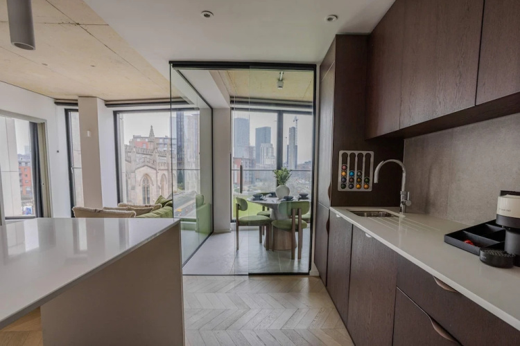 Midori Suite 2BR City Views