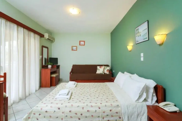 Standard Quadruple room