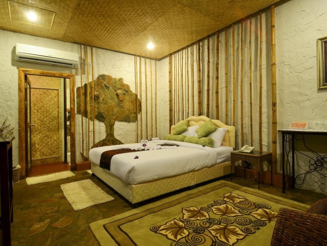 Standard room with garden view