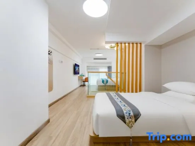 Triple Duplex Suite