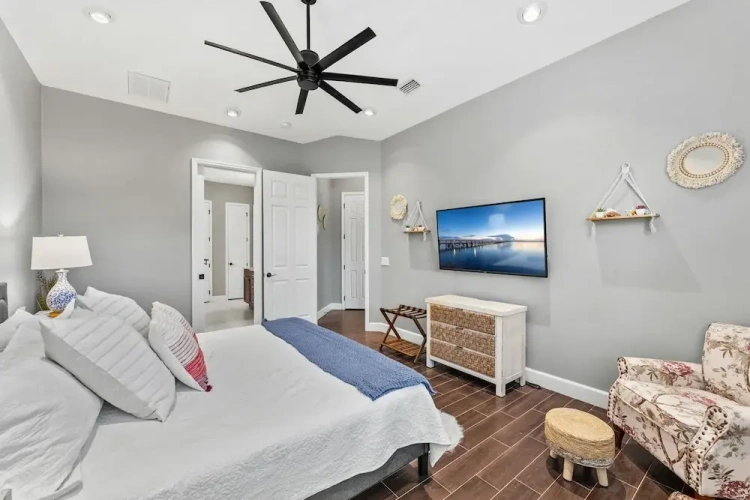 3 Bedrooms Cottage