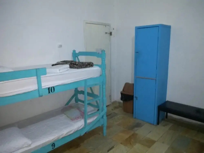 Onça da Praia Hostel