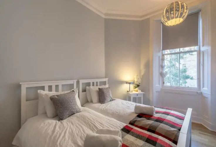 3 Bedrooms Apartment