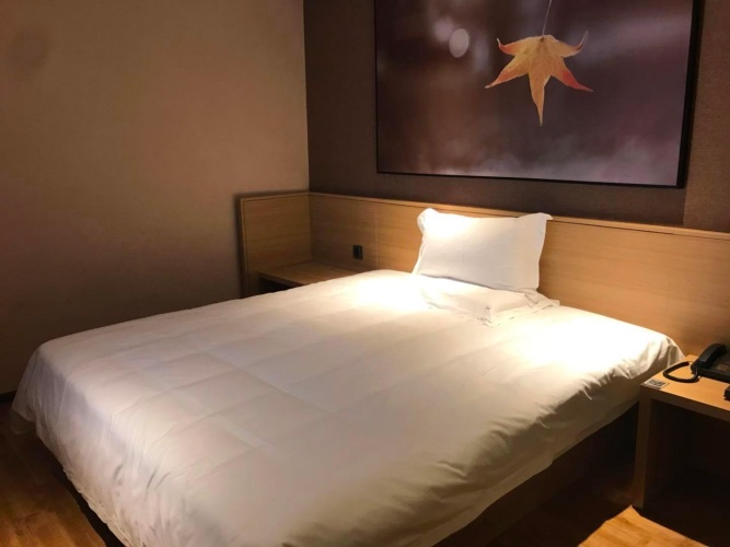 Economy room