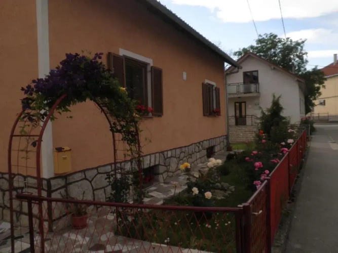 2 Bedrooms Apartment with view