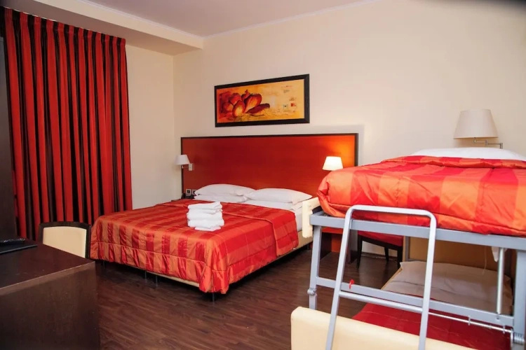 Standard Quadruple room