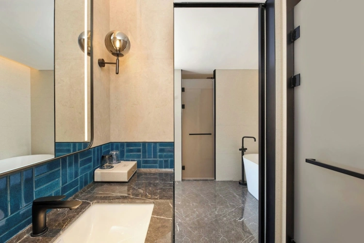 Double Club Suite