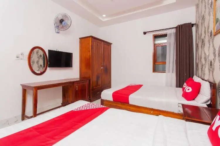 OYO 783 Rose Hotel