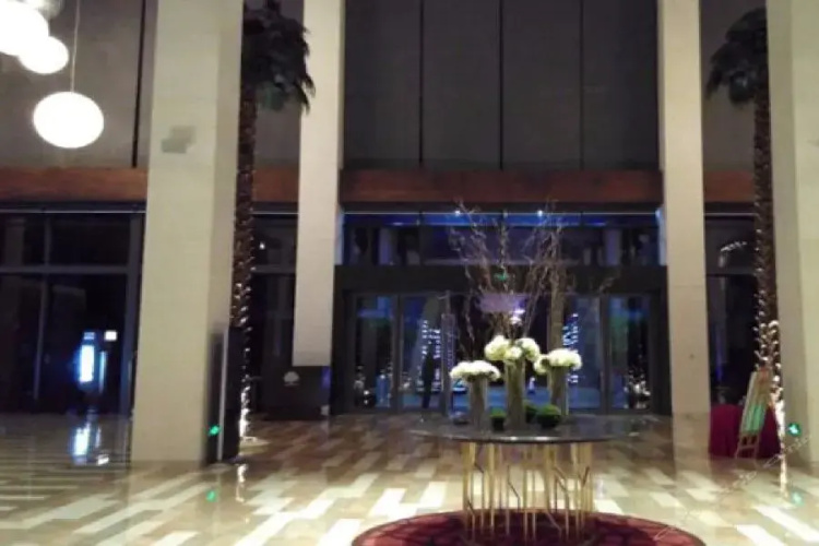 Palm Beach Hotel