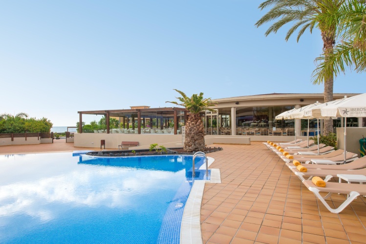 Iberostar Waves Gaviotas Park photo 17