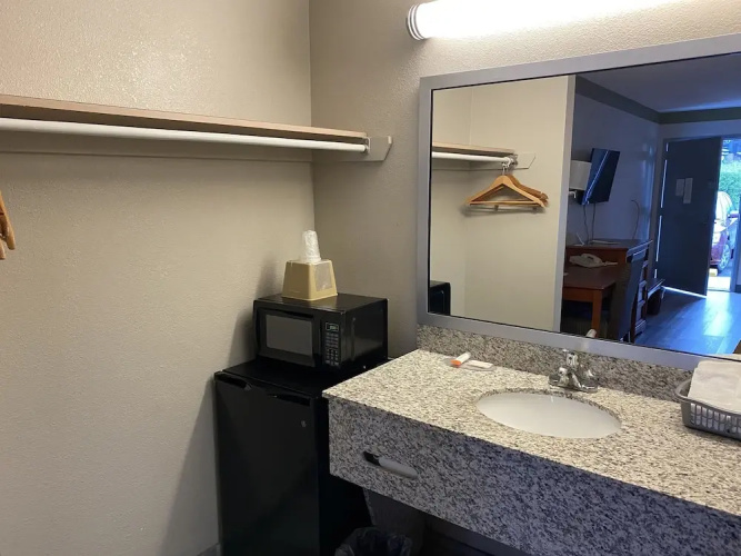 Americas Best Value Inn Concord Nc