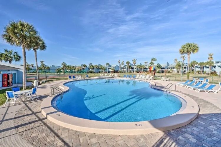 Pool & Beach Access: 'sunnyside 55' in Pcb!