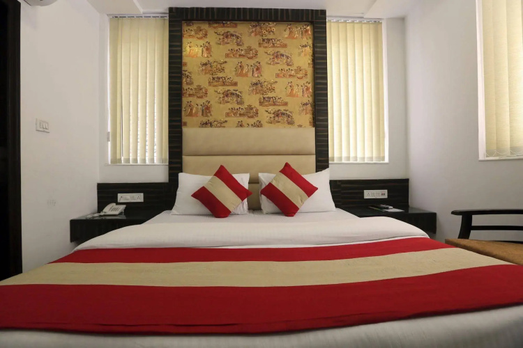 Optimum Baba Residency