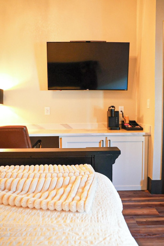 Brick Street Hotel