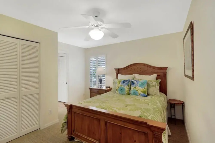 Colonial Home #12972
