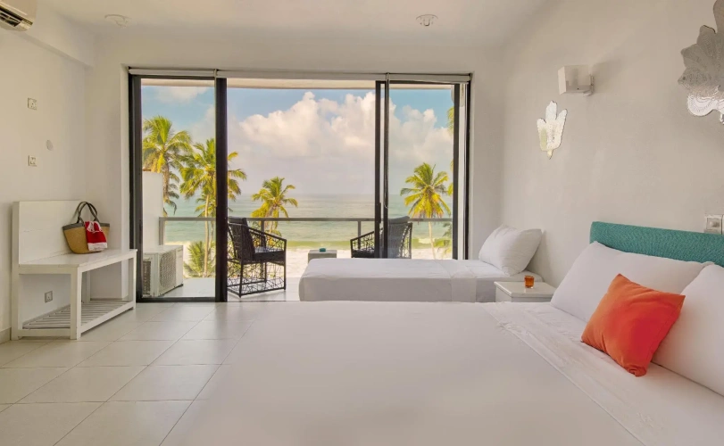 Standard Triple room with sea view