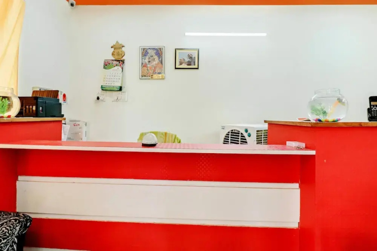 Shri Govind Dham by OYO Rooms