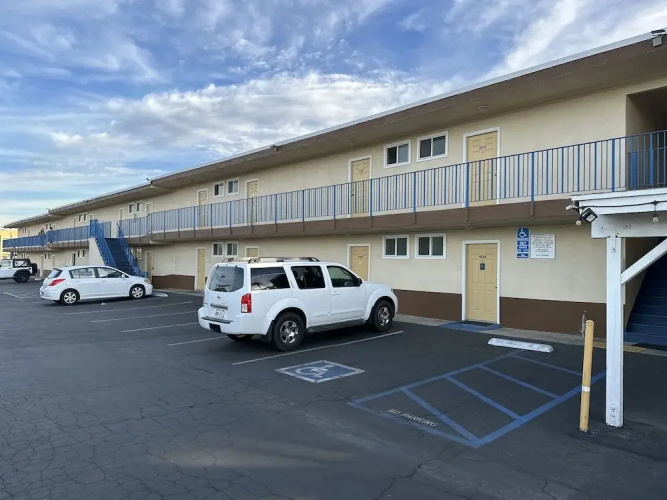 American Inn - Lake Elsinore, CA