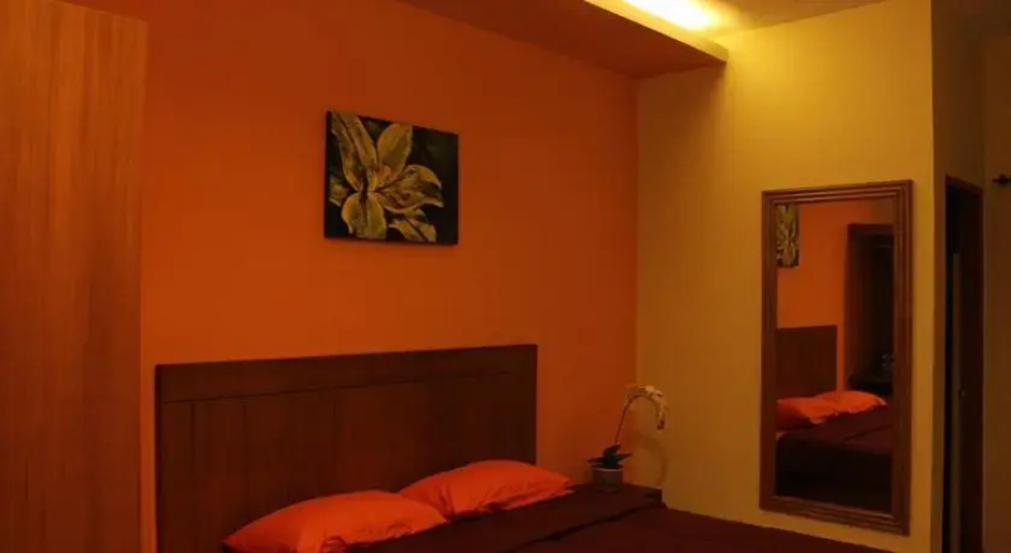 Nirvana Guest House at Wahid Hasyim