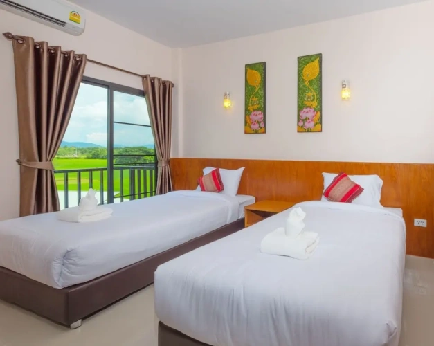 Standard Twin room with balcony