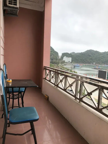 Cat Ba Central Point Hotel