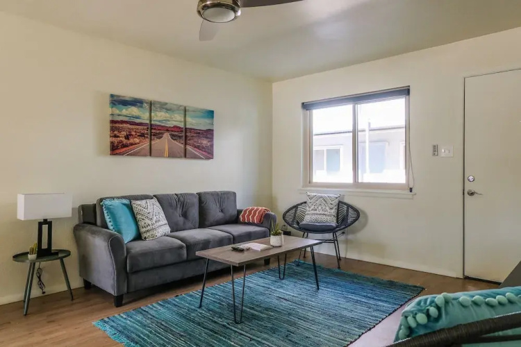 Nob Hill Apartments by Frontdesk