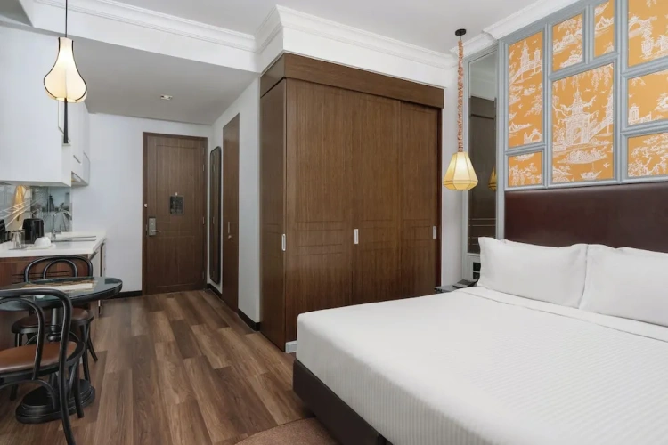 Deluxe Double Studio with city view