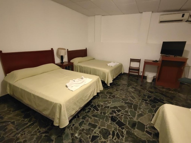 Standard Quadruple room with view
