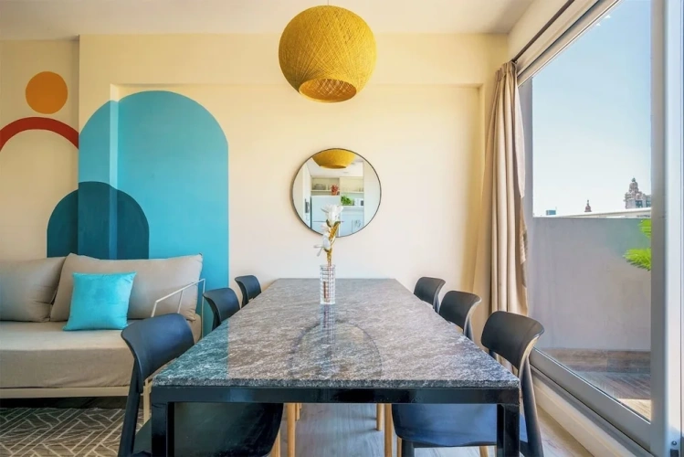 2 Bedrooms Apartment