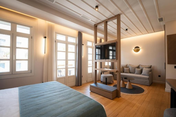 Navria Hotel