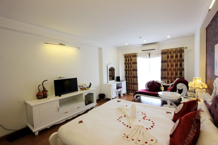 Iris Legend Hotel