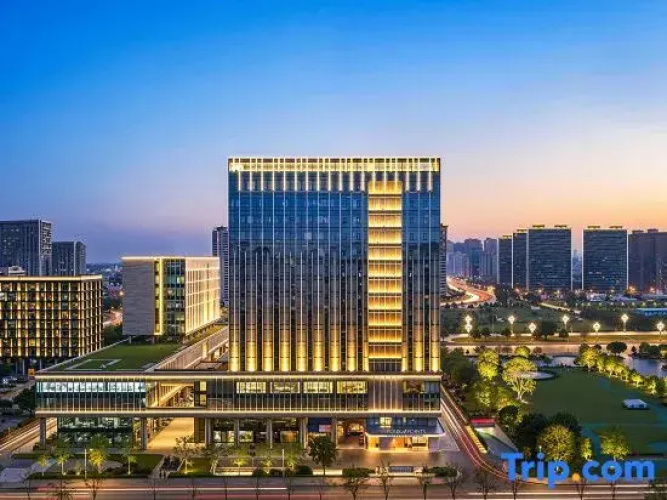 Four Points by Sheraton Wuhan Optics Valley Convention and Exhibition Center