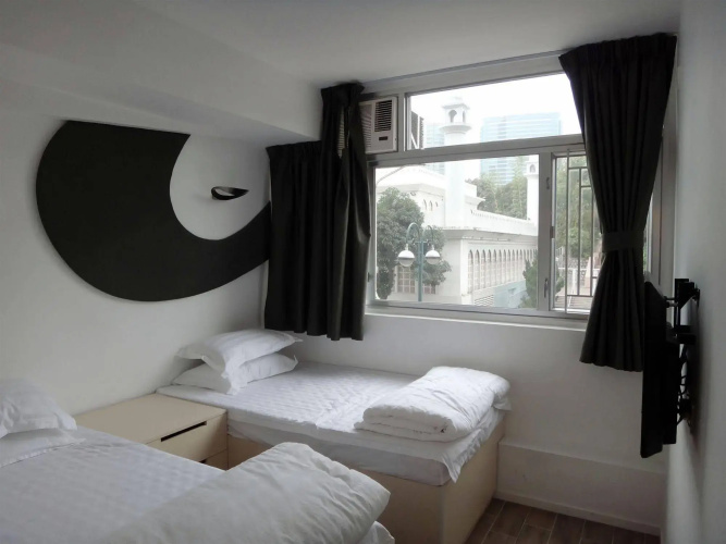 Panda's Hostel - Elegant